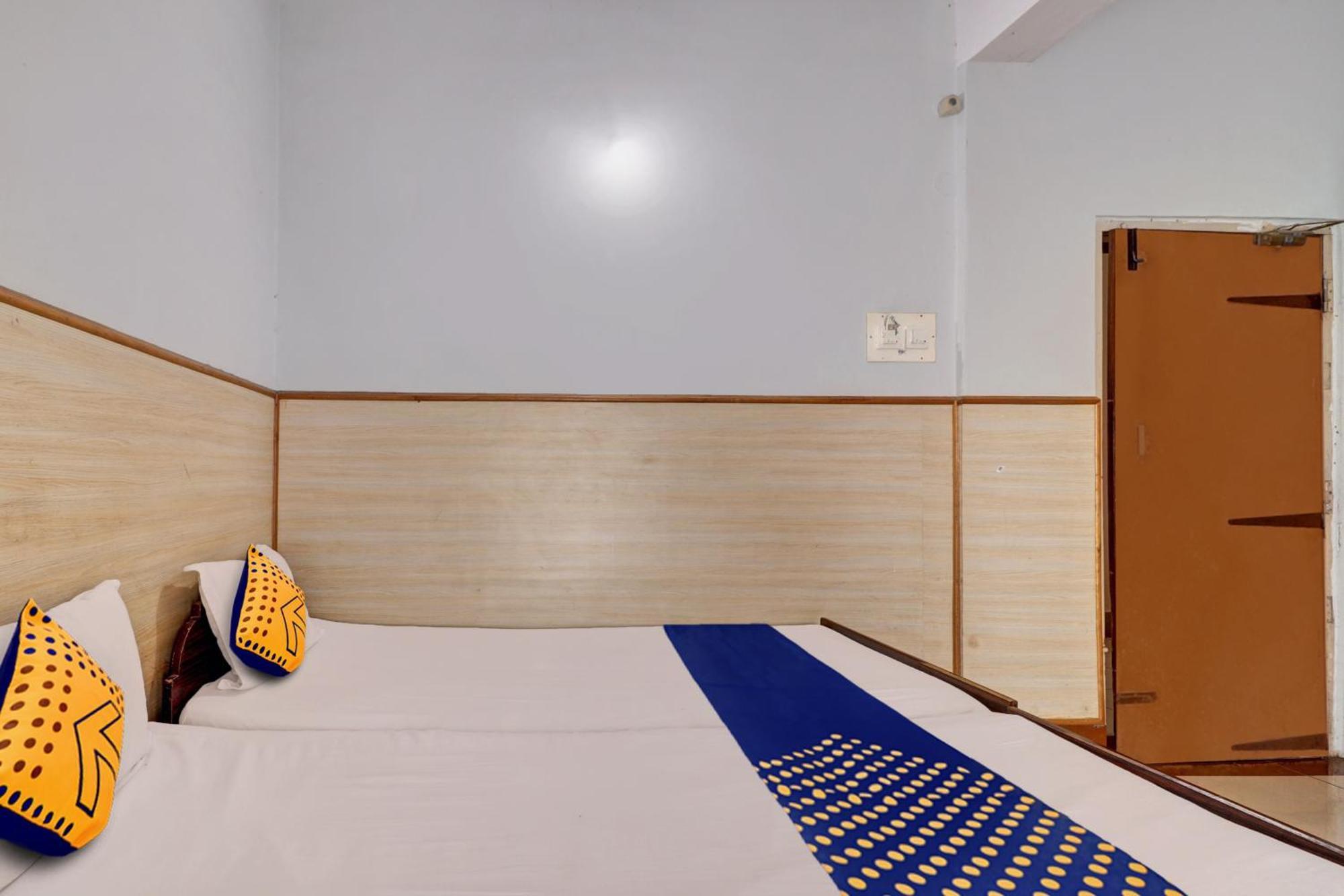 Gundlupet Spot On Ganga Yatri Nivas酒店 外观 照片